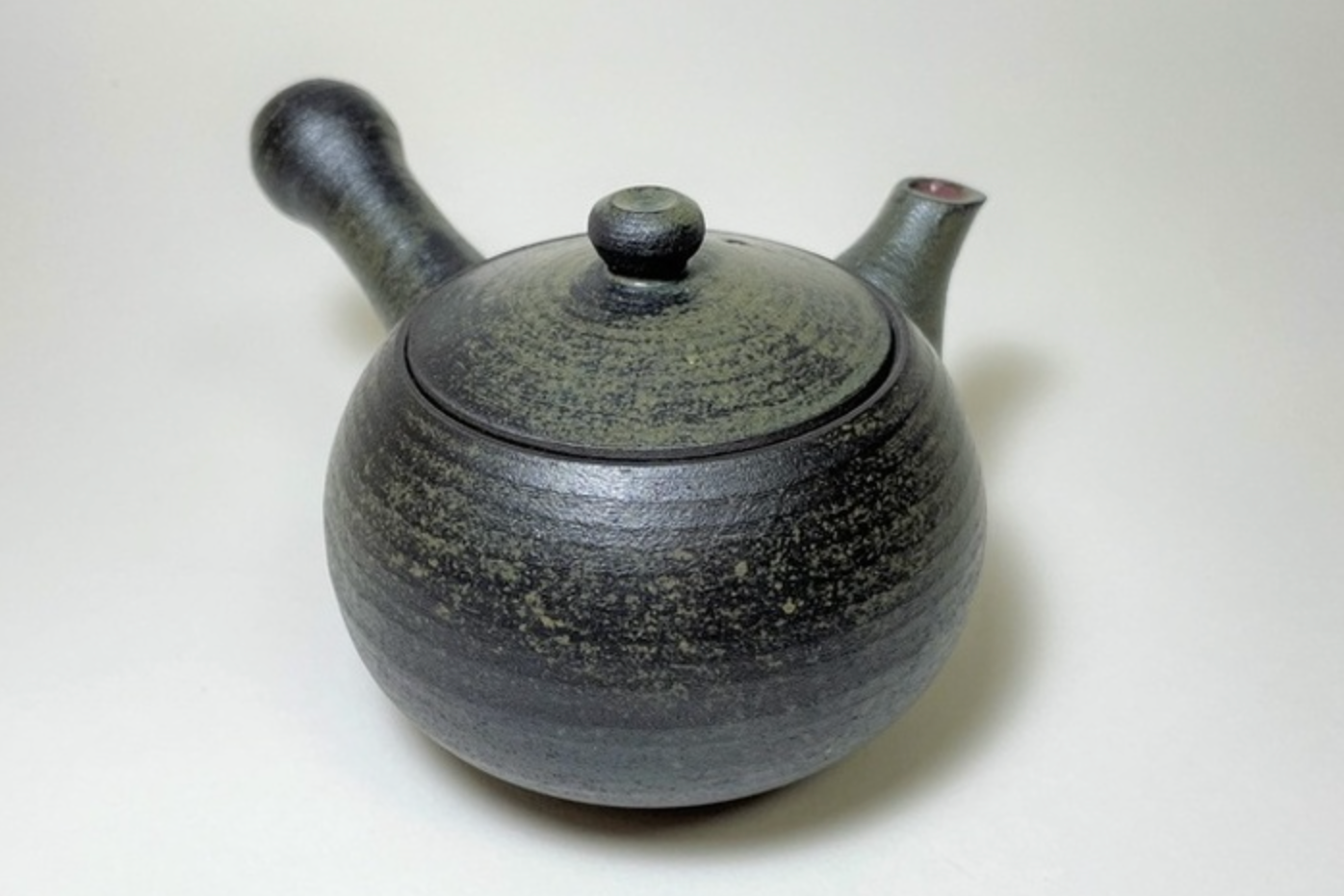 Kyo Ware / Kiyomizu Ware Teapot – Seidou Glaze (by Fūrai)