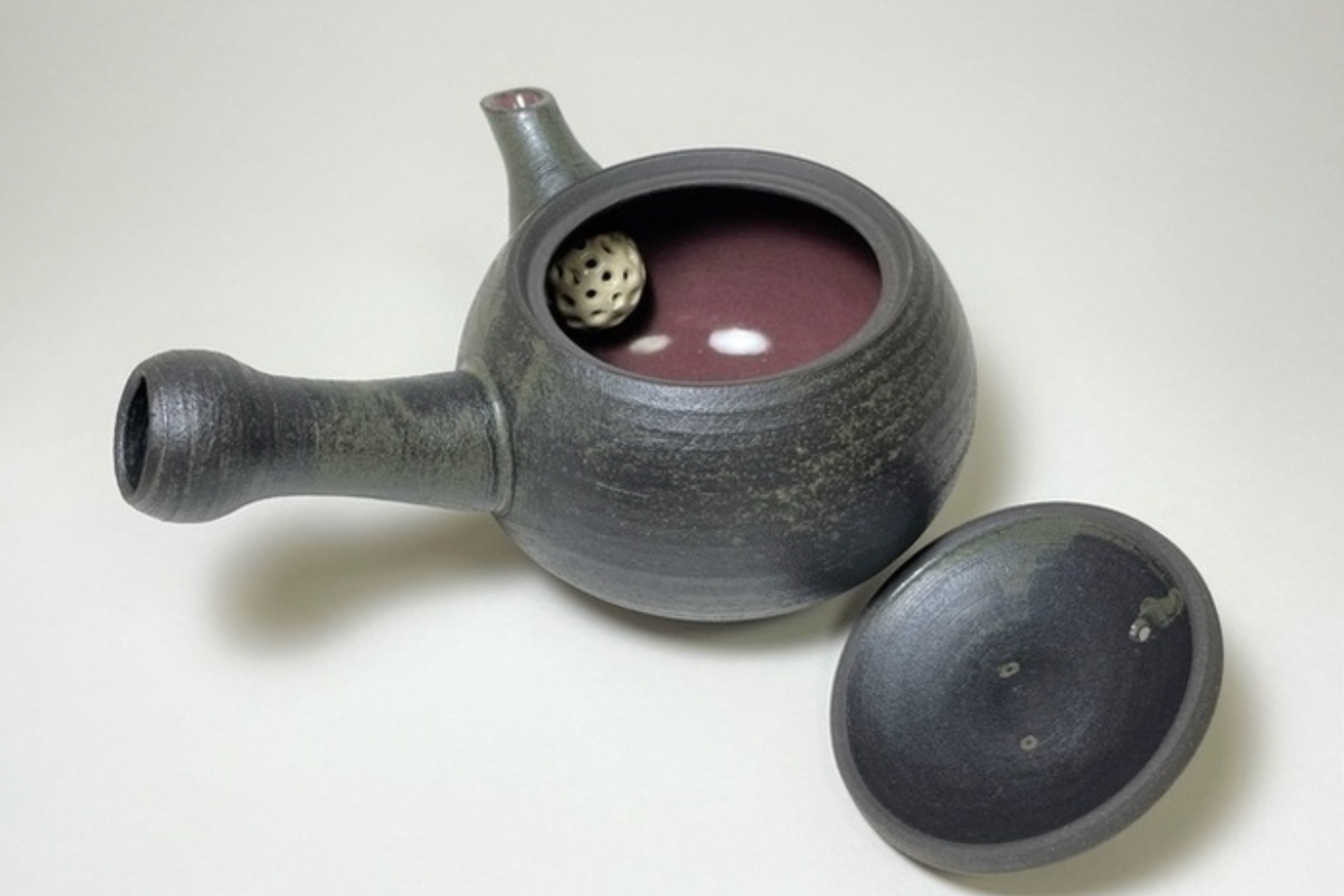 Kyo Ware / Kiyomizu Ware Teapot – Seidou Glaze (by Fūrai)