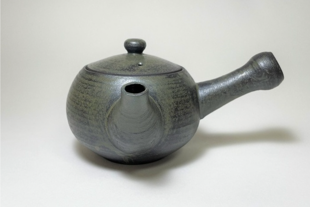 Kyo Ware / Kiyomizu Ware Teapot – Seidou Glaze (by Fūrai)