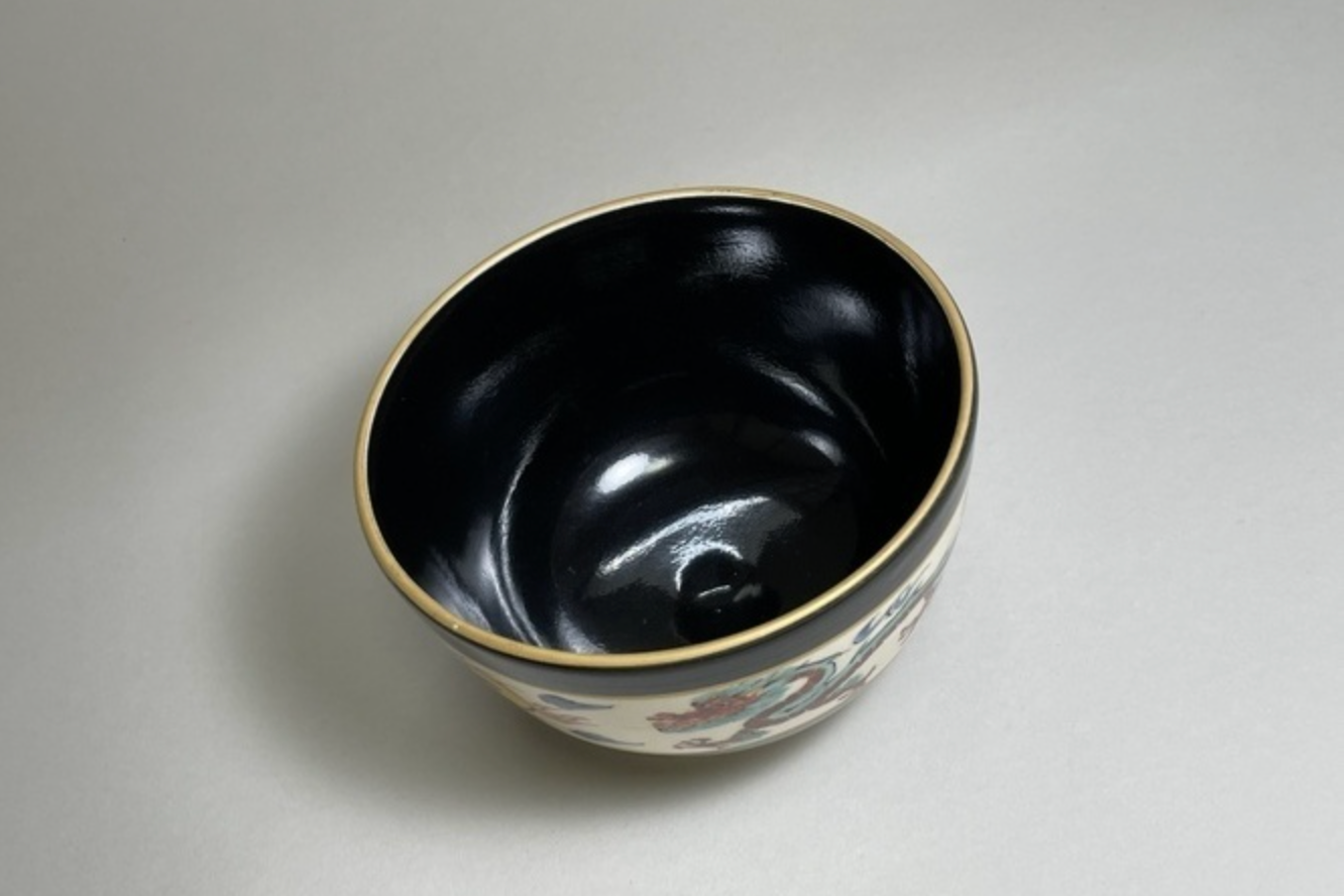 Matcha Bowl – Kuro Ninsei Red Dragon (by Ryōsai)