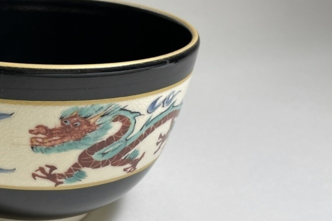 Matcha Bowl – Kuro Ninsei Red Dragon (by Ryōsai)