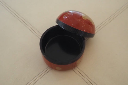 Lacquer Box – Crimson Grape Motif