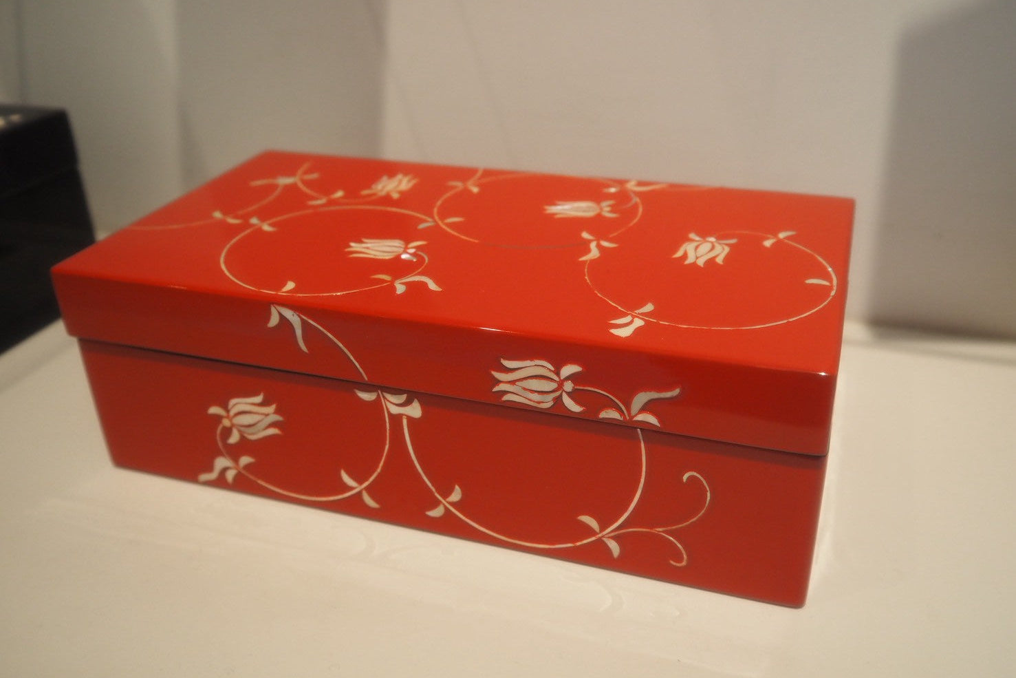 Rectangular Storage Box – Vermilion Karakusa with Mother-of-Pearl Inlay